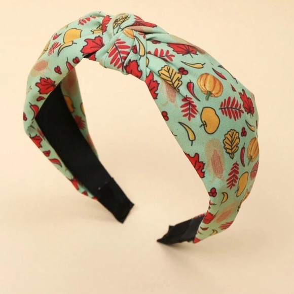 Child's Fall Autumn Thanksgiving Pumpkins and Leaves Top Knot Headband Gifts NEW - Picture 1 of 2